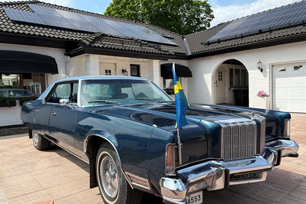 Chrysler New Yorker Brougham