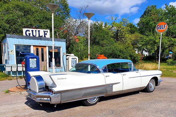 Cadillac Fleetwood