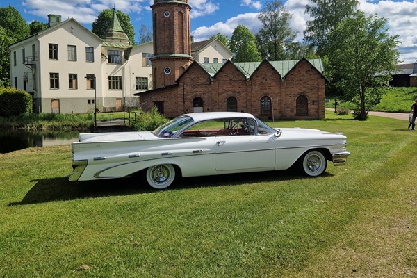 Pontiac Bonneville