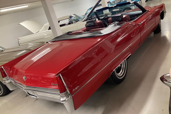 Cadillac De Ville