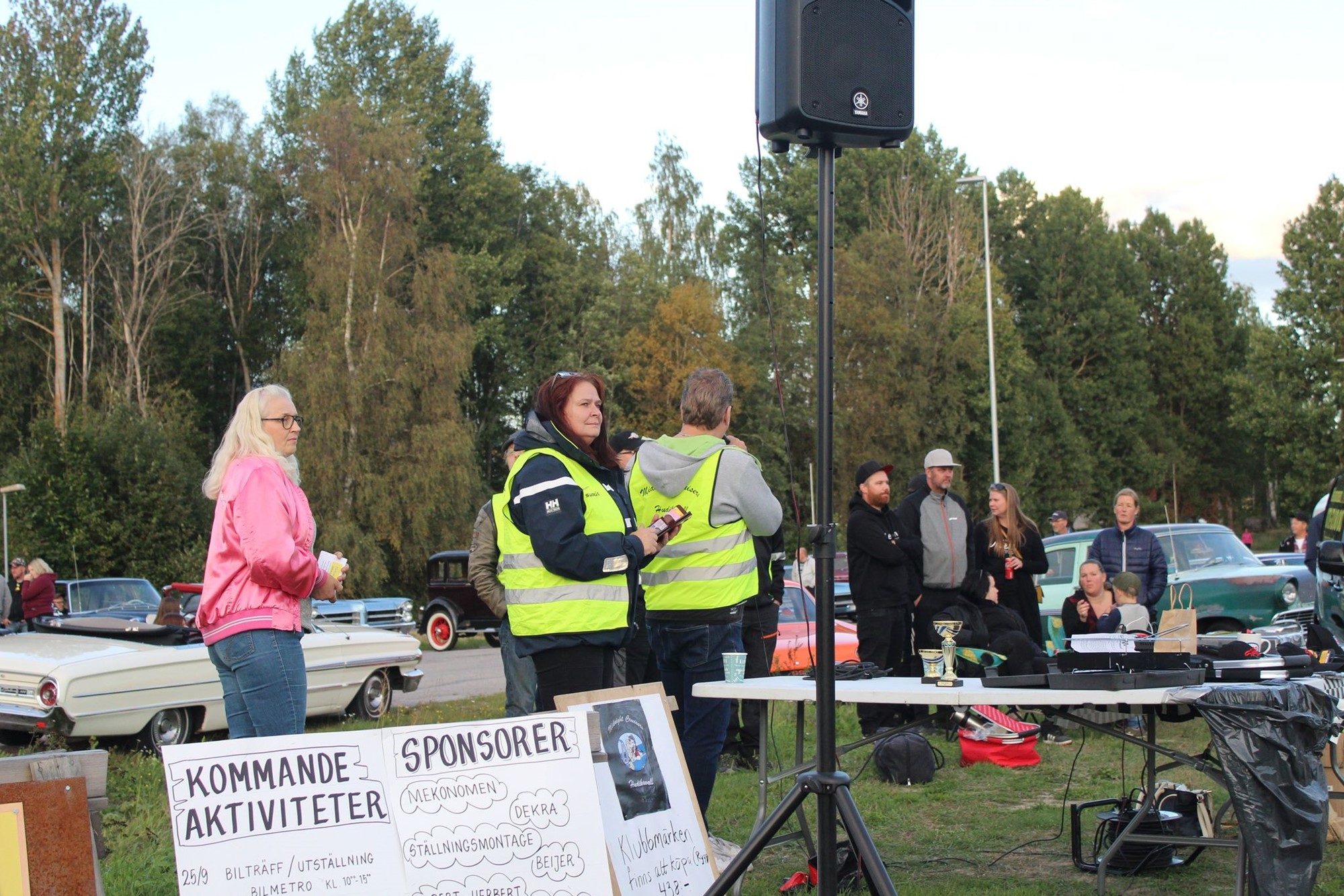 Här har vi några av Midnigth Crusers arrangörer Marie Holmberg, Anna-Lena Danielsson och med ryggen imot ordförande Bengan Holmberg