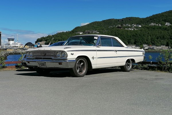 Ford Galaxie 500 XL