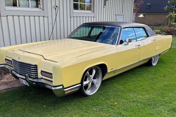 Lincoln Town car