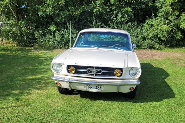 Ford Mustang  GT