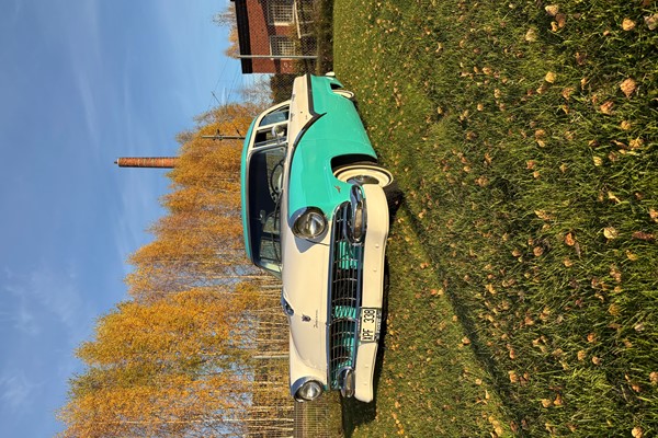 Ford Town sedan