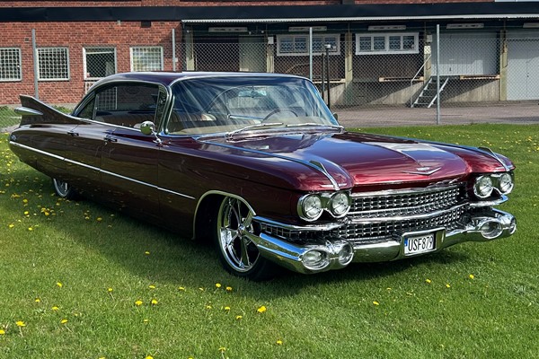 Cadillac Sedan deville