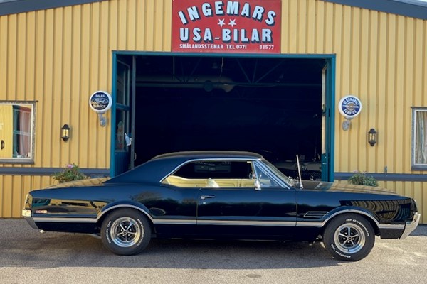 Oldsmobile Cutlass 442 400cui Sedan Coupe