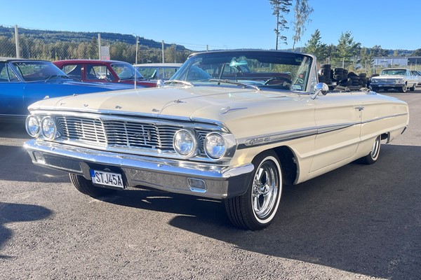 Ford Galaxie 500