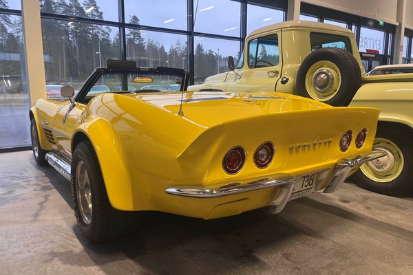 Cheva Corvette Stingray