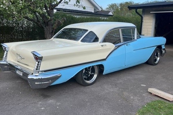 Oldsmobile Ninety-Eight