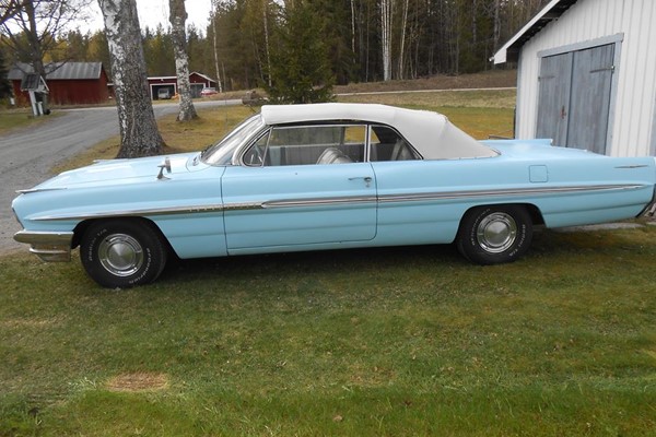 Pontiac Bonneville Cab