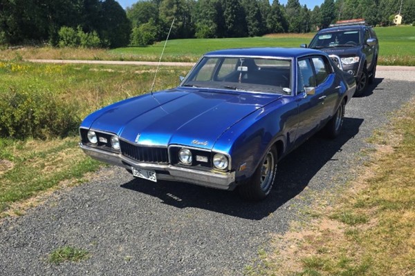Oldsmobile Cutlass