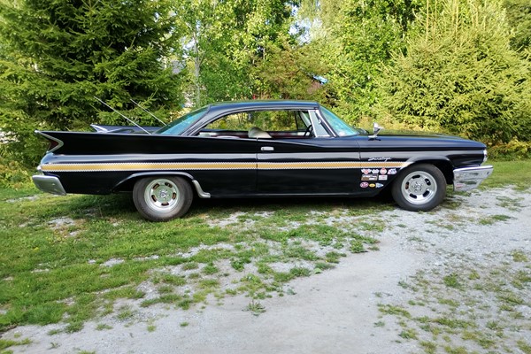 Chrysler Saratoga