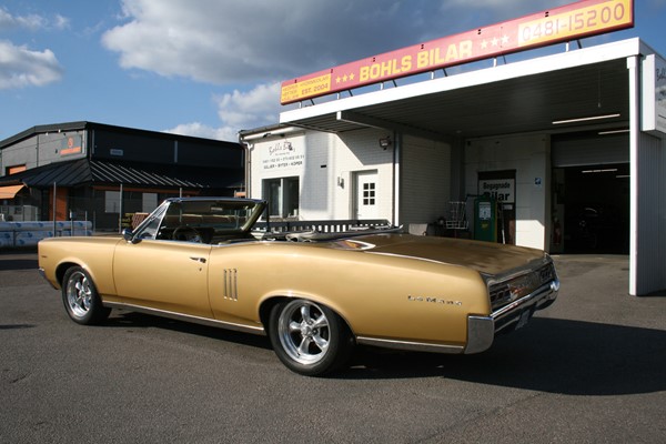 Pontiac Le Mans
