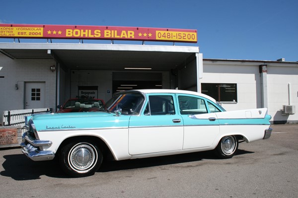 Dodge Custom Royal
