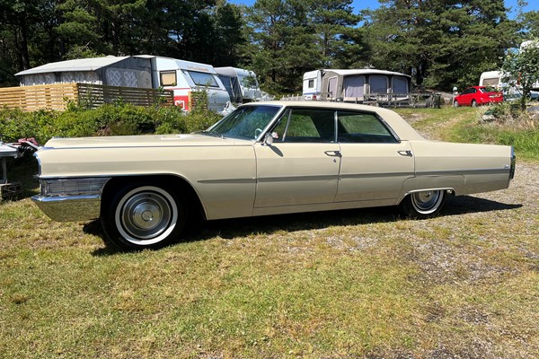 Cadillac Calais