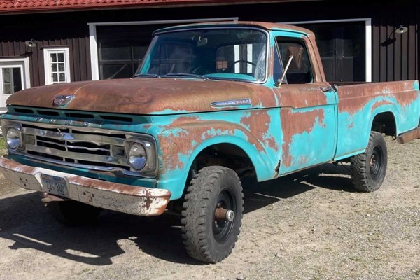 Ford F100 Custom Cab 4 Wheel Drive