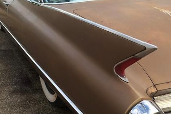 Cadillac 2 dr coupe deville