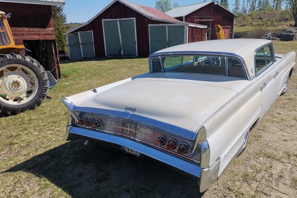 Lincoln Continental