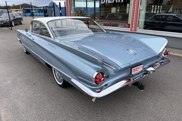 Buick Invicta Sportcoupe Hardtop. V8. Aut. PS. PB. Elhissar. Original bil