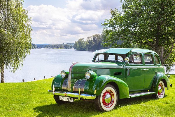 Pontiac Model 2519 Touring 4-Door Sedan