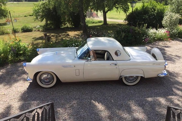 Ford Thunderbird