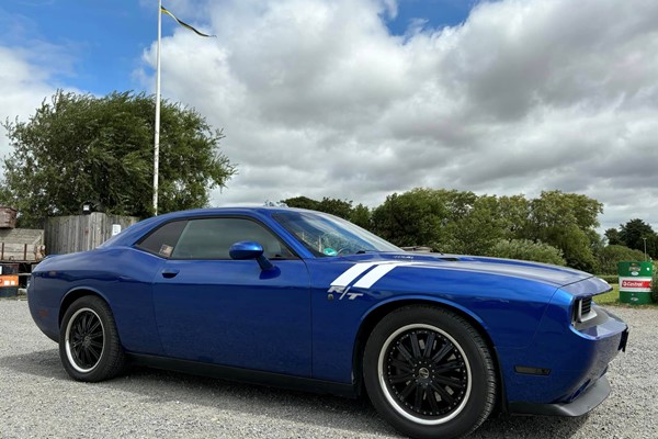 Dodge Challenger 5,7