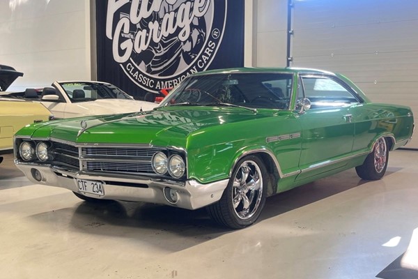 Buick Le Sabre Custom Sport Coupé