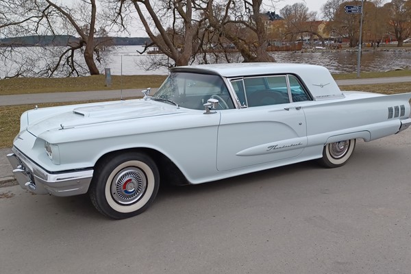 Ford Thunderbird