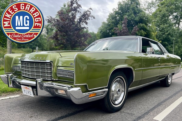 LINCOLN CONTINENTAL TOWN CAR ★ FIN PANSARKRYSSARE I LÄCKER 70-TALSKULÖR!