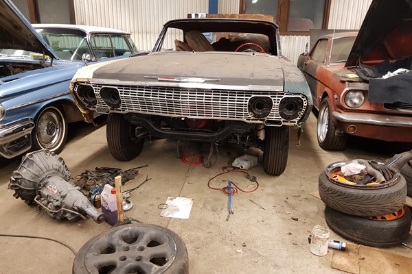 Chevrolet Impala 2dr HT