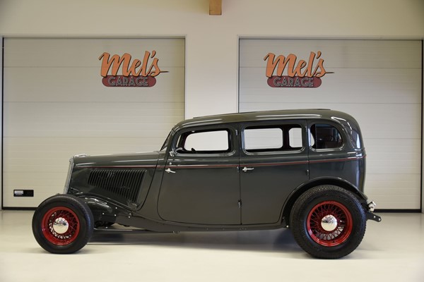 Ford Modell 40 Sedan Deluxe