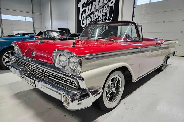 Ford Fairlane