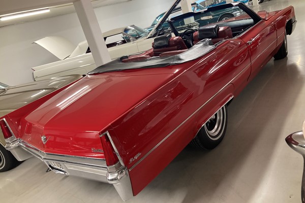 Cadillac De Ville