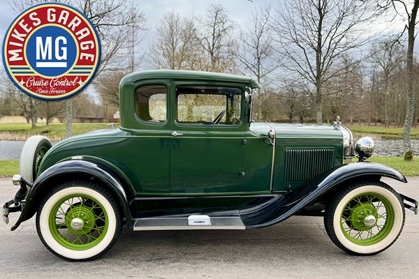 A FORD 5-WINDOW COUPÉ MED RUMBLE SEAT // MKT FINT SKICK!