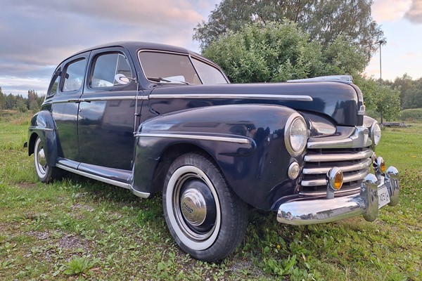 Ford Super deluxe
