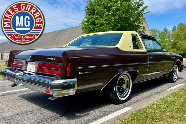 BUICK ELECTRA 225 LANDAU COUPÉ ★ 5.7L V8 ★ LÅGMILARE MED NYBILSKÄNSLA!
