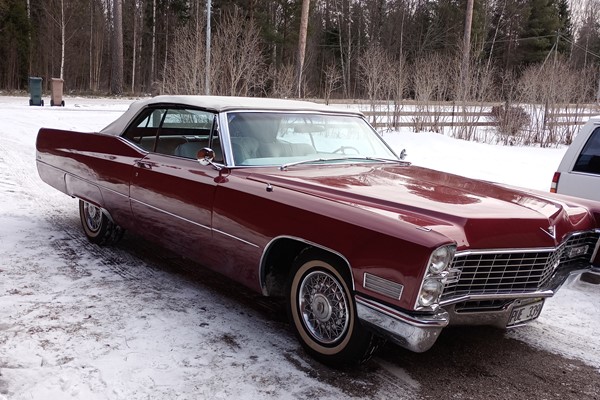 Cadillac De ville cab