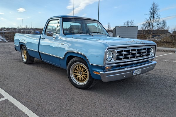 Dodge D100 Adventurer