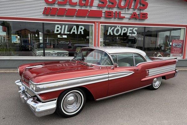 Oldsmobile Ninety Eight Coupe. 371 V8. Automat. PS. PB. Mycket fin bil