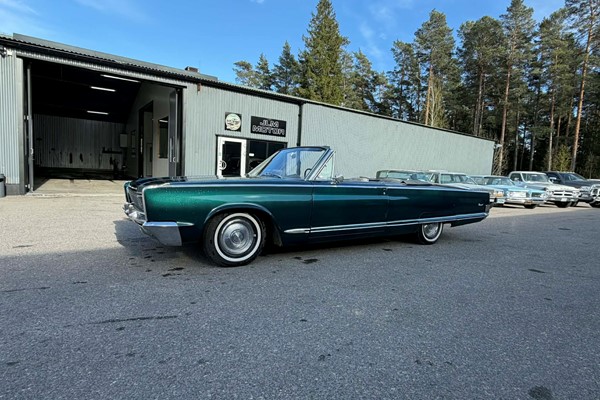 Chrysler Newport Cab