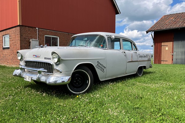 Chevrolet 210