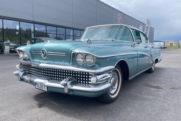 Buick Limited Hardtop Riviera