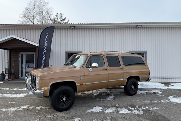 Chevrolet Suburban Silverado K20 2500 4WD