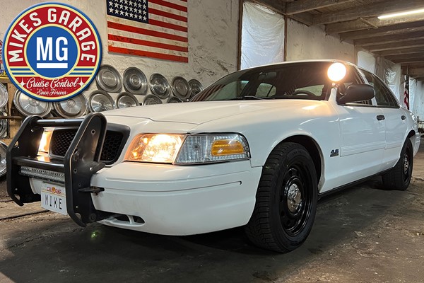FORD CROWN VICTORIA P71 POLICE INTERCEPTOR ★ BALL SNUTBIL I BRA BRUKSSKICK!