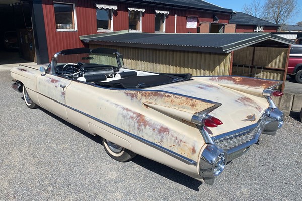 Cadillac De Ville