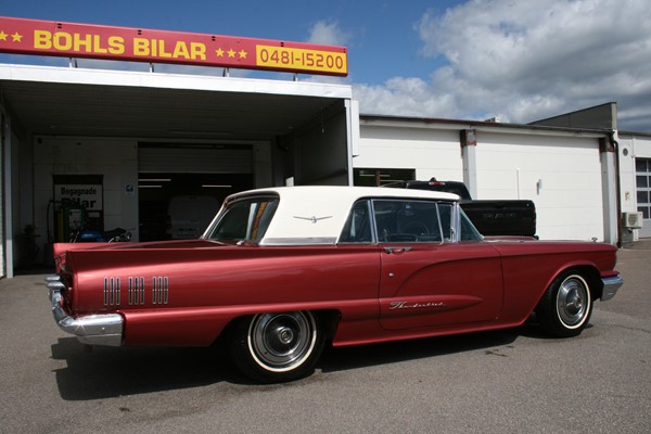 Ford Thunderbird