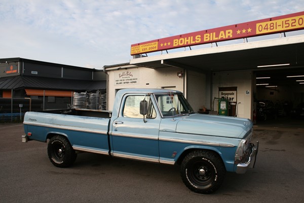 Ford F-100