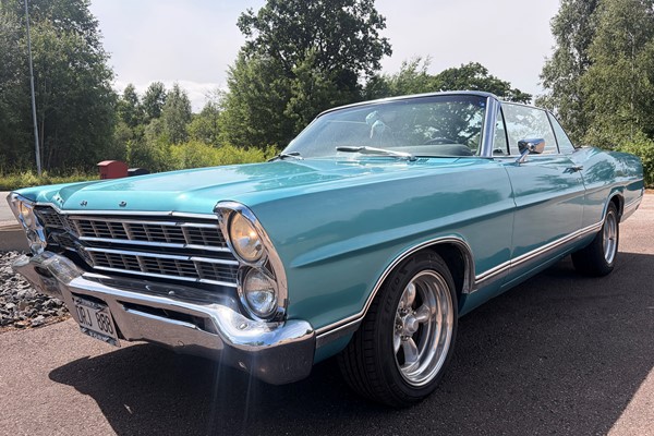 Ford Galaxie 500