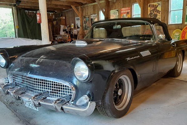 Ford Thunderbird